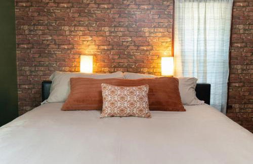 Charming Historic 4 bed -Nearby Eats, Brewery, Shops, Park - Foto 15