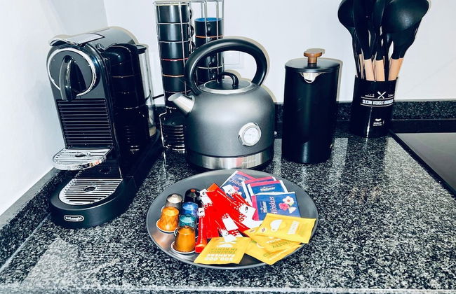 Charming 5 bedrooms Home - Foto 18