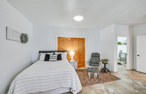 Shipshewana Guest House with Fire Pit! - Foto 17