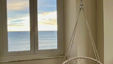 Charming Beach Flat with Seaview - Foto 3