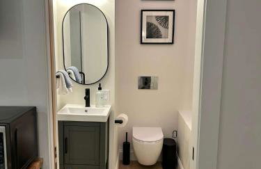 Stylish King Suite-FP-Hot Tub-Walk to All In OT - Photo 10