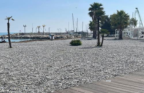 VILLENEUVE LOUBET PLAGE- Entre NICE et CANNES - Foto 37