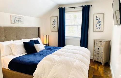 The Villa - Industrial Farmhouse with Hot Tub - Photo 32