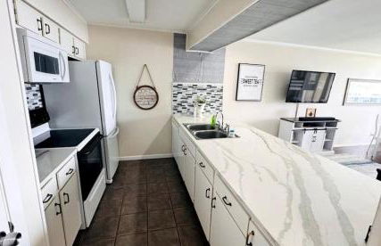 Luxury Lakefront Escape on Lake Conroe - Photo 36