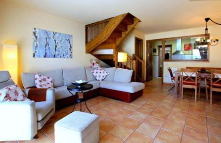 Casa de piedra y madera vistas a montañas y prados - Foto 14