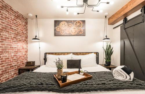 Awaken Your Senses King Bed BSU Parking - Foto 24