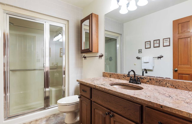 Riverside Condos B101 by Avantstay Condo Close To Downtown, Town Park & Ski Lift #8 - Foto 19