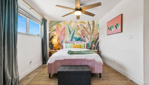 Whimsical Oasis Retreat by Rather Be Properties - Foto 2