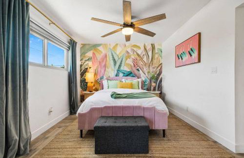 Whimsical Oasis Retreat by Rather Be Properties - Foto 2