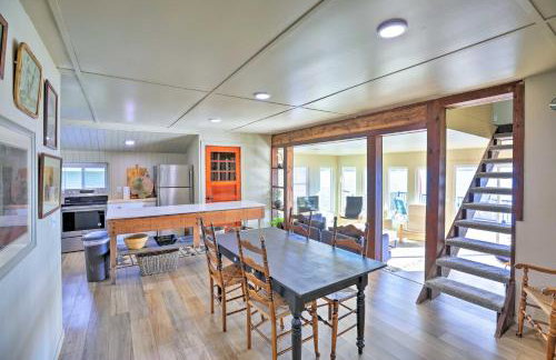 Lakefront Cabin with Patio and Views in Lake Norden - Foto 3