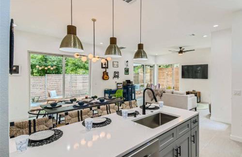 High-End 7 BDRM I Downtown Austin I Pool/Game Room - Foto 11