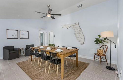 The Annabelle-- Bright 4 Bedroom Home, Heated Pool - Foto 39