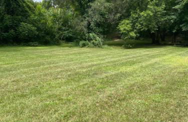 Sister Lakes Lakeside House - Sleeps 16 - Foto 28