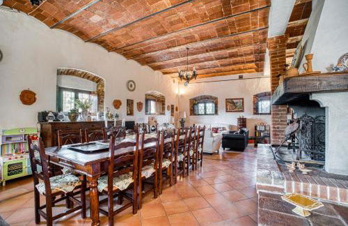 Timeless 19th-Century Villa with Private Pool Oasis - Photo 9