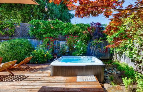 Spacious Oasis Hot Tub Backyard Garden 3BR/2BA - Foto 15