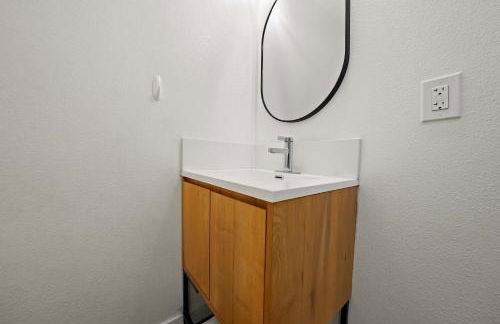 Explore South Park from 2-Story Home Sleeps 8 - Foto 21