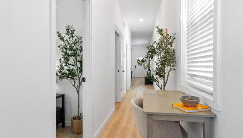 Uptown Haven Walkable Home with Bikes and Firepit near Downtown - Foto 3