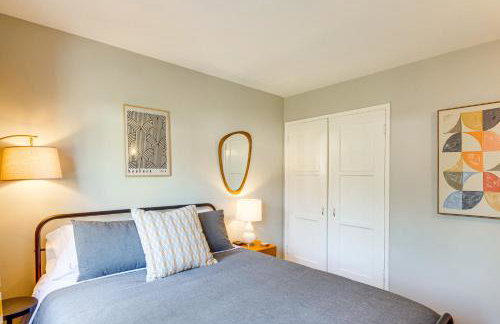 2 Mi to Griffith Park Chic Home with Private Patio - Foto 14