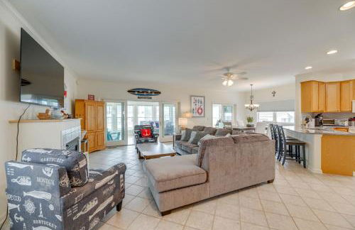 Waterfront Gem with Dock 3 Mi to Fenwick Island Fun - Foto 3