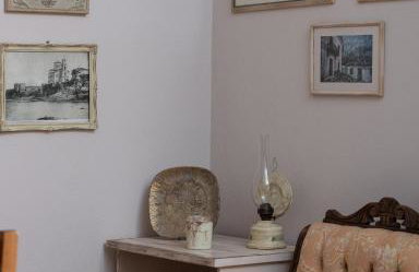 Antique Apartment - Photo 21