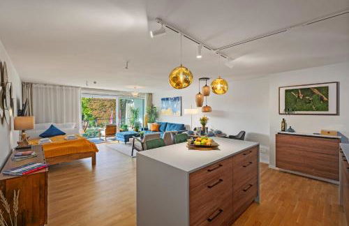 MAISUITES Eisvogel - Zentrale Luxuswohnung mit direktem Seeblick I Bis 4 Personen I Premiumküche I Boxspringbett I Kaffeevollautomat I Parkplatz I Barrierearm & Aufzug - Foto 13