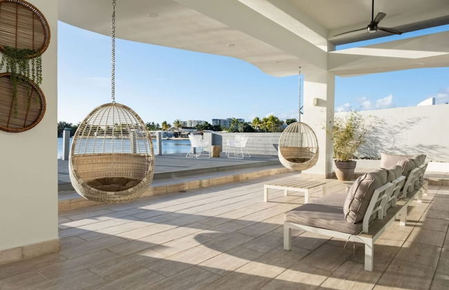 Vistamar Private Waterfront Home Pool - Photo 23