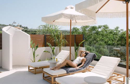 Emerald Harmony Villa with Private Pool & Jacuzzi - Photo 47