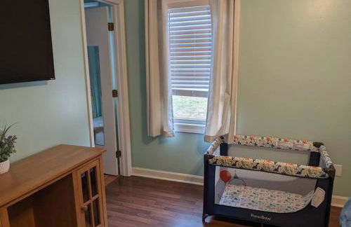 Cozy Home in Central Morehead 5min from the Beach - Foto 2