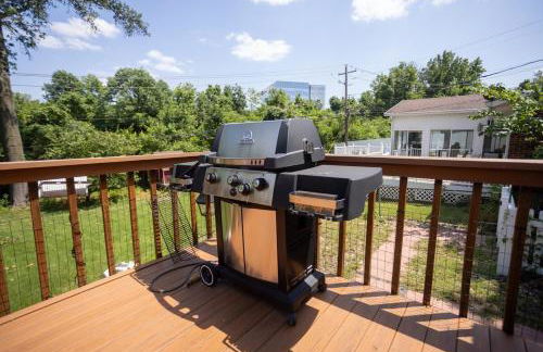 Blue Boho Music and Meme House Four Bedroom Home with Arcade near Westport Plaza - Foto 28