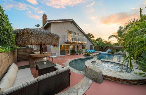 Entire Private Home with 4 Bedrooms, Pool, Hot Tub, King Bed, Garage, Available Now - Foto 30