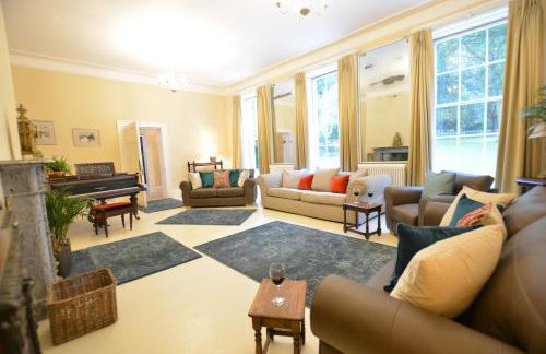 Henstead Hall - Photo 4