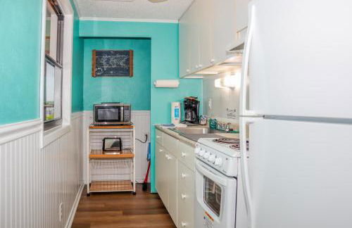 River Wilderness Waterfront Cabins - Photo 27