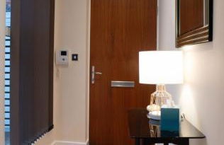 Westminster 1 bed apt with terrace and Air-Con - Photo 16