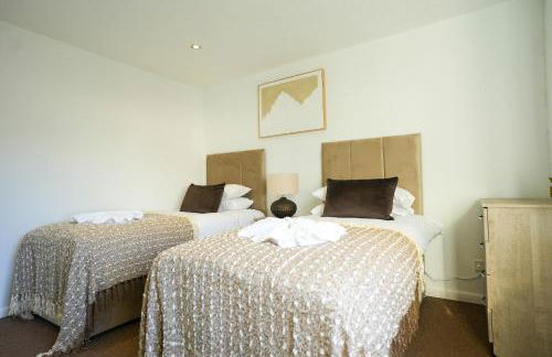 Train House - Photo 22