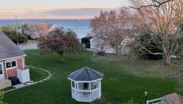 Spacious Oceanview Villa Elegant Coastal Escape, Sleeps 22 - Foto 5, Garden view