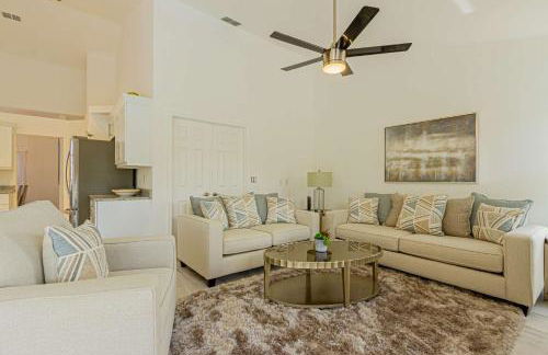 Crown Pointe- Lochwood Ct. - Photo 4