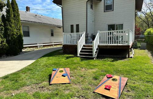 King Bed, Stocked Kitchen, Easy Driveway Parking, 2mi to Downtown & Coliseum - Foto 21