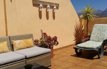 Ático fresco y luminoso con aparcamiento privado - Foto 46