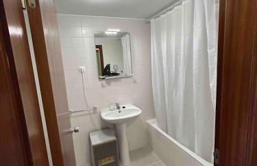 The Quiet Corner - Photo 2