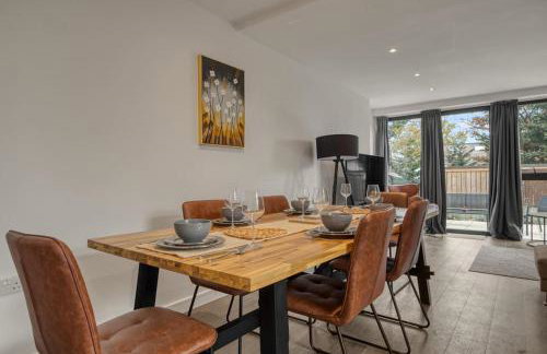 3-Bed, 2-Bath Wembley Apartment with Free Parking - Foto 34