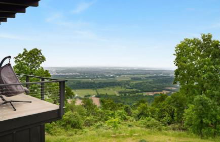 Modern Escape w Mountain Views Fire Pit & Swing - Foto 33