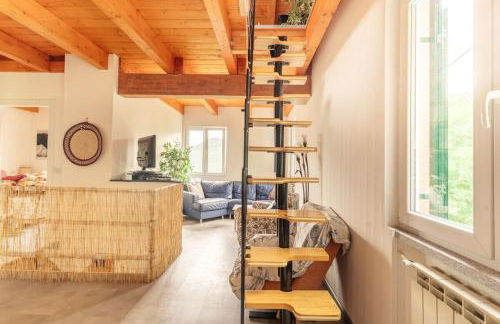 8 beds- surrounded by greenery with parking - Foto 10