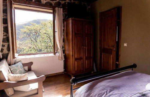 Πέτρινη κατοικία με υπέροχη θέα στο όρος Κόζιακα. - Foto 18