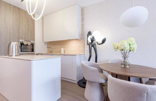 Omega Lake Prestige # 5 Private Pool & Jacuzzi & Sauna & Gym & Lake Access - Foto 18