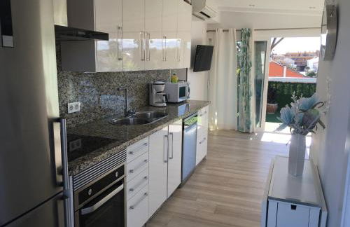 Apartment with private patio - Photo 18