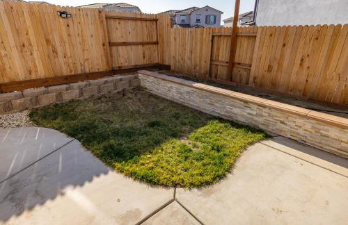 Modern Charming 4BR Home, Family Friendly, Office Space, Fast WiFi, Free Parking - Foto 43