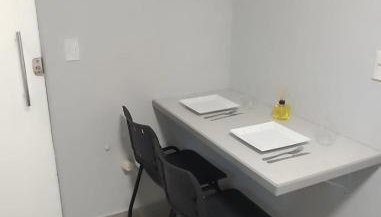 Kitnet independente confortável e muito bem localizada - Foto 2