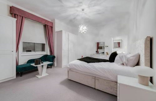 Luxury London 3 Bedroom Duplex with Pool Table - 4HS - Foto 26