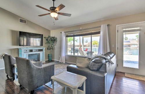 Mod Casa Grande Home with Patio on the Water! - Foto 5