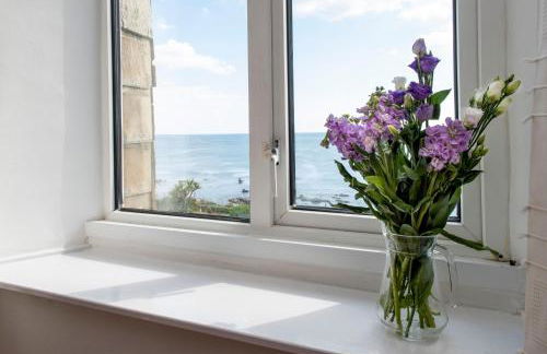 Hawkins Cottage with Hot Tub - Photo 14